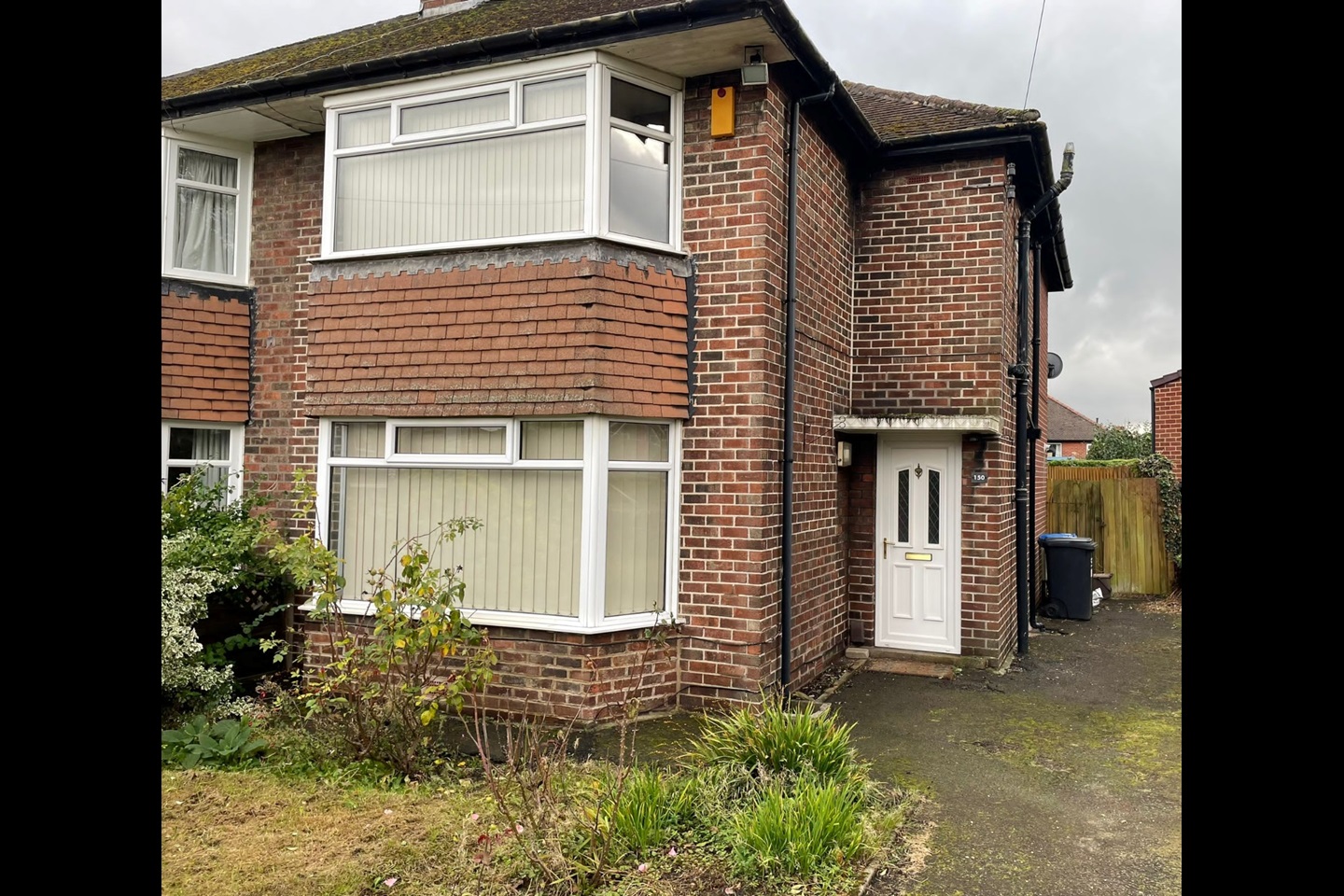 Halifax 3 Bed SemiDetached House, Green Park Road, HX3 To Rent Now for £1,100.00 p/m