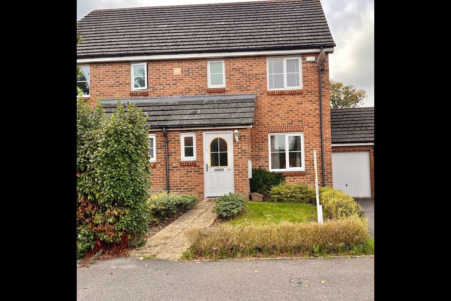 Winnersh, Wokingham 3 Bed SemiDetached House, Jersey Drive, RG41