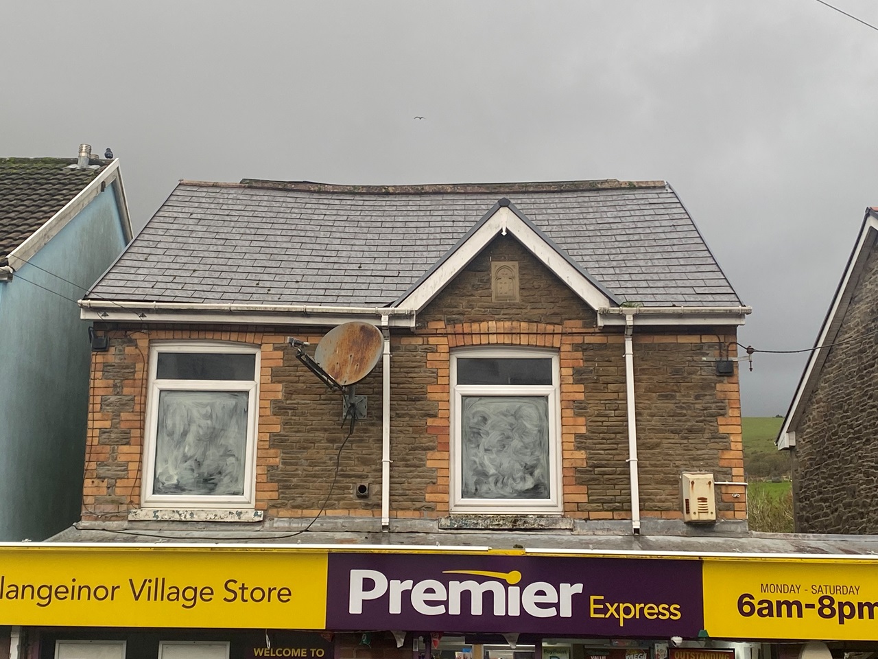 Llangeinor, Bridgend 2 Bed Heol Llangeinor, CF32 To