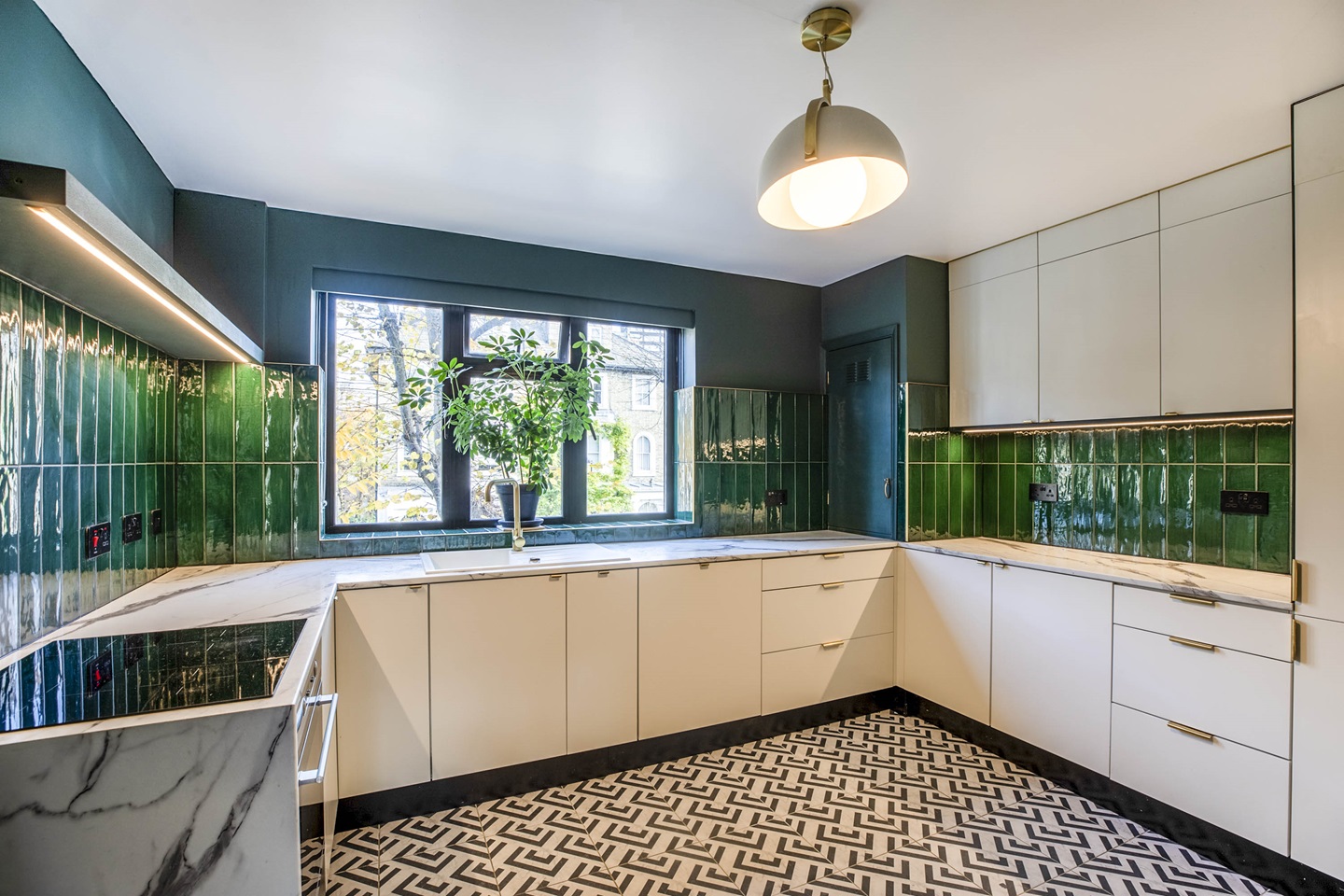 London 2 Bed Flat, Aldridge Road Villas, W11 To Rent Now for £2,950