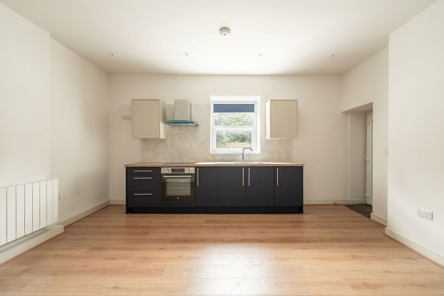 Farnworth, Bolton 1 Bed Flat, Bolton Road, BL4 To Rent Now for £795.00 p/m