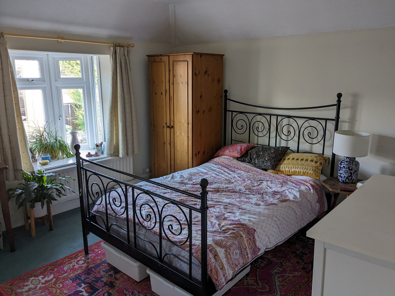 Horley Room in a Shared House, Lumley Road, RH6 To Rent Now for £