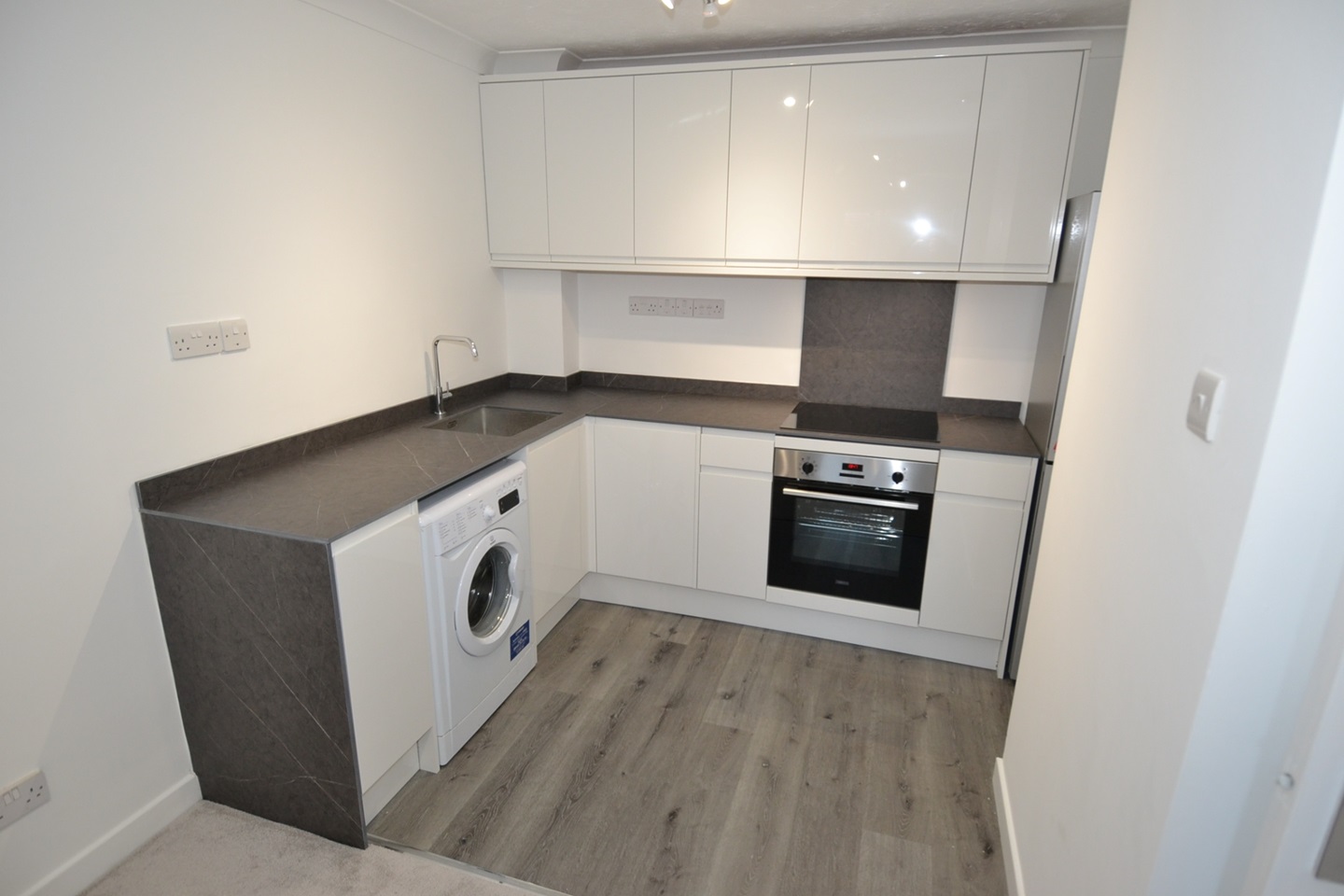 StainesUponThames 1 Bed Flat, Romana Court, TW18 To Rent Now for