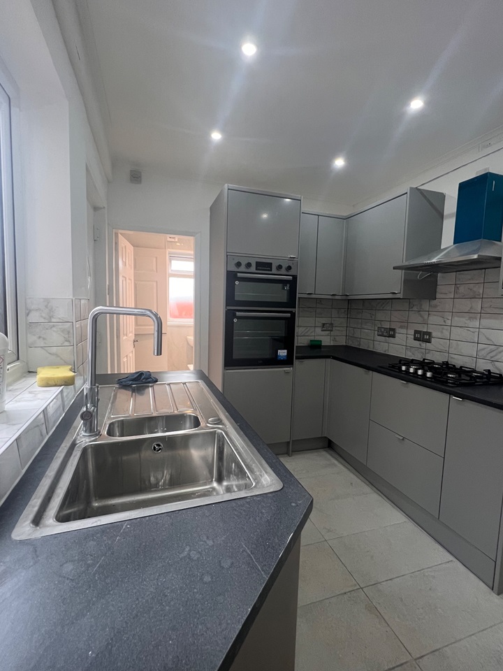 Wigan 3 Bed Terraced House, Warrington Road Wigan, WN2 To Rent Now for £1,000.00 p/m