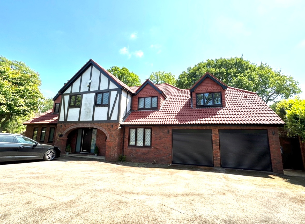 Kingswood, Tadworth 6 Bed Detached House, Warren Lodge Drive, KT20