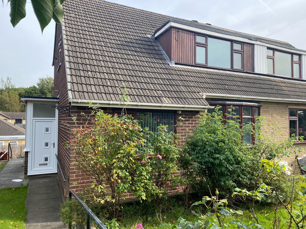 Waterloo, Huddersfield 4 Bed SemiDetached House, Penistone Road, HD5 To Rent Now for £1,250