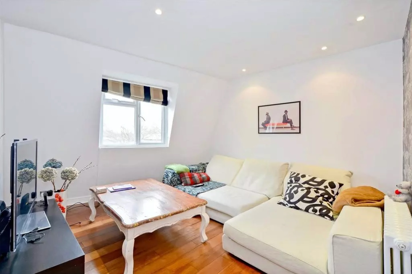 London 1 Bed Flat, Empress Court, E9 To Rent Now for £2,300.00 p/m