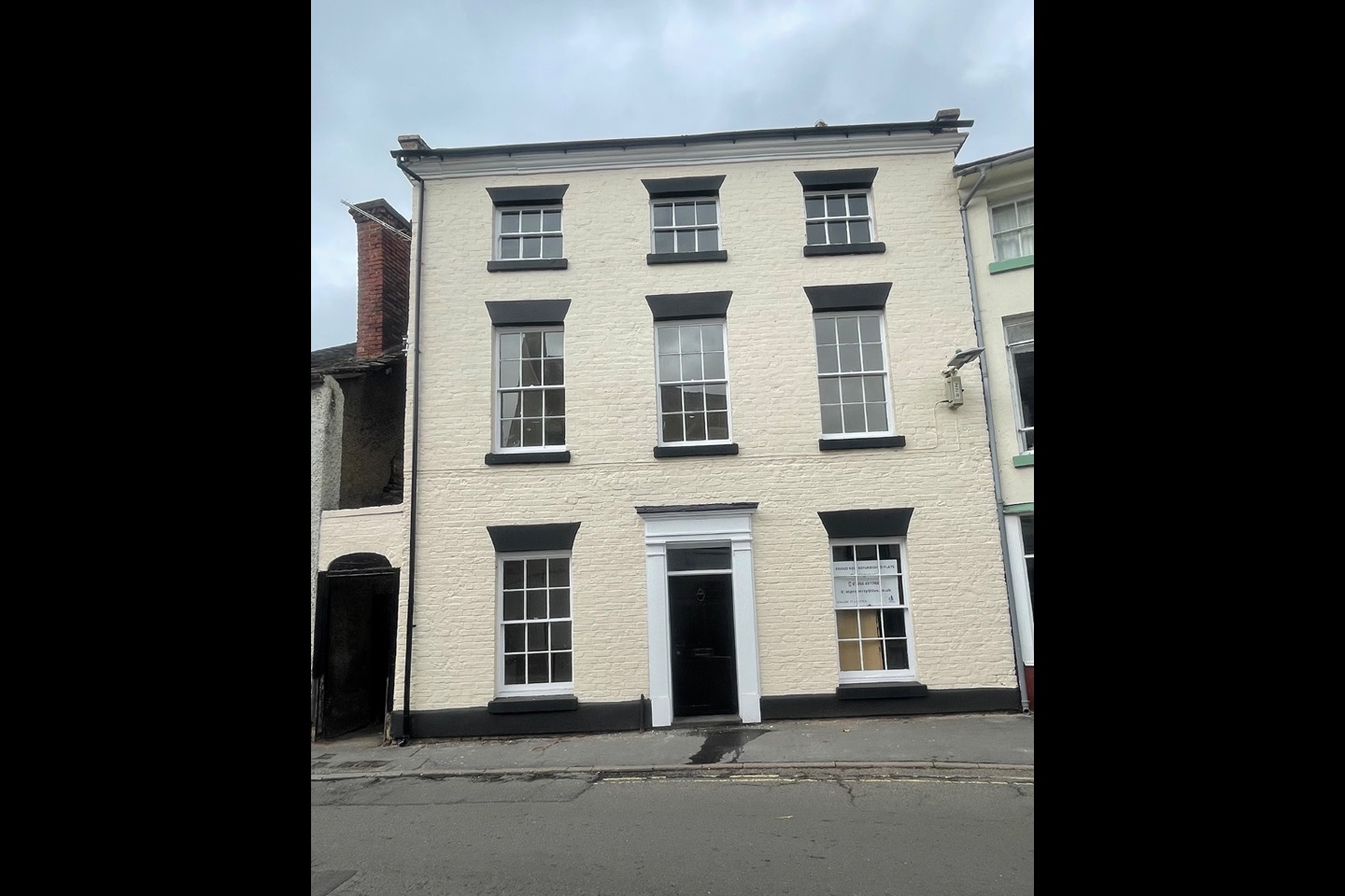 Wem, Shrewsbury 1 Bed Flat, High Street, SY4 To Rent Now for £700.