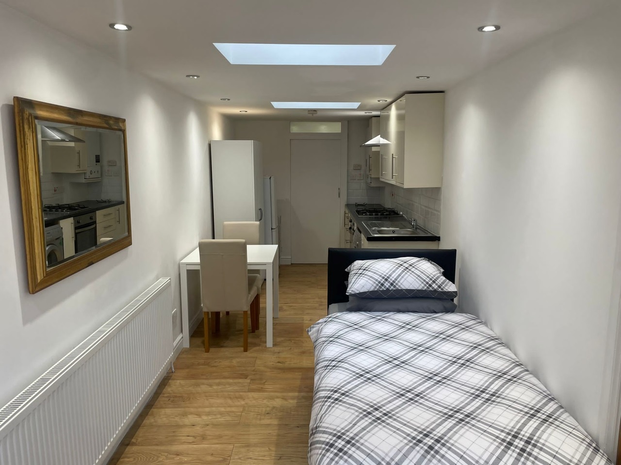 Harrow Studio Flat, Wood End Avenue, HA2 To Rent Now for £1,050.00 p/m