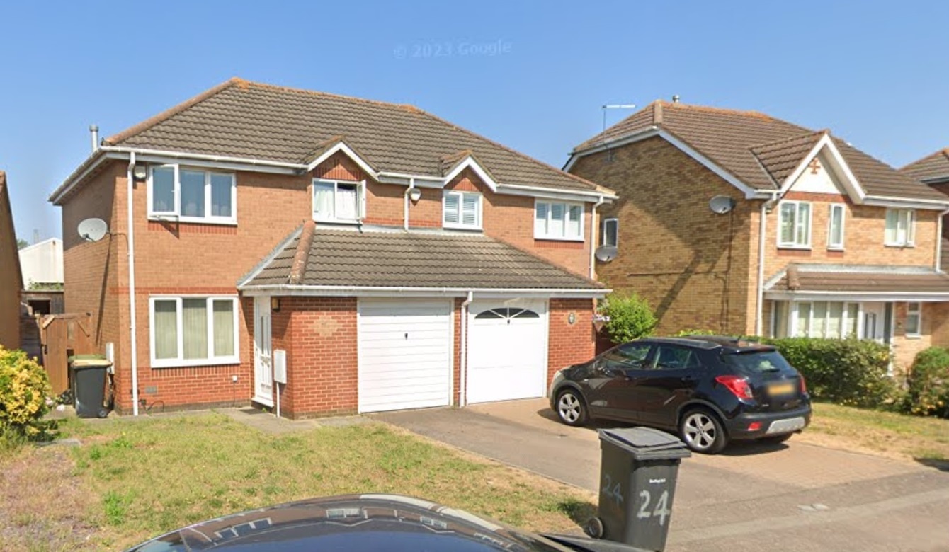Elstow, Bedford 3 Bed SemiDetached House, Hillesden Avenue, MK42