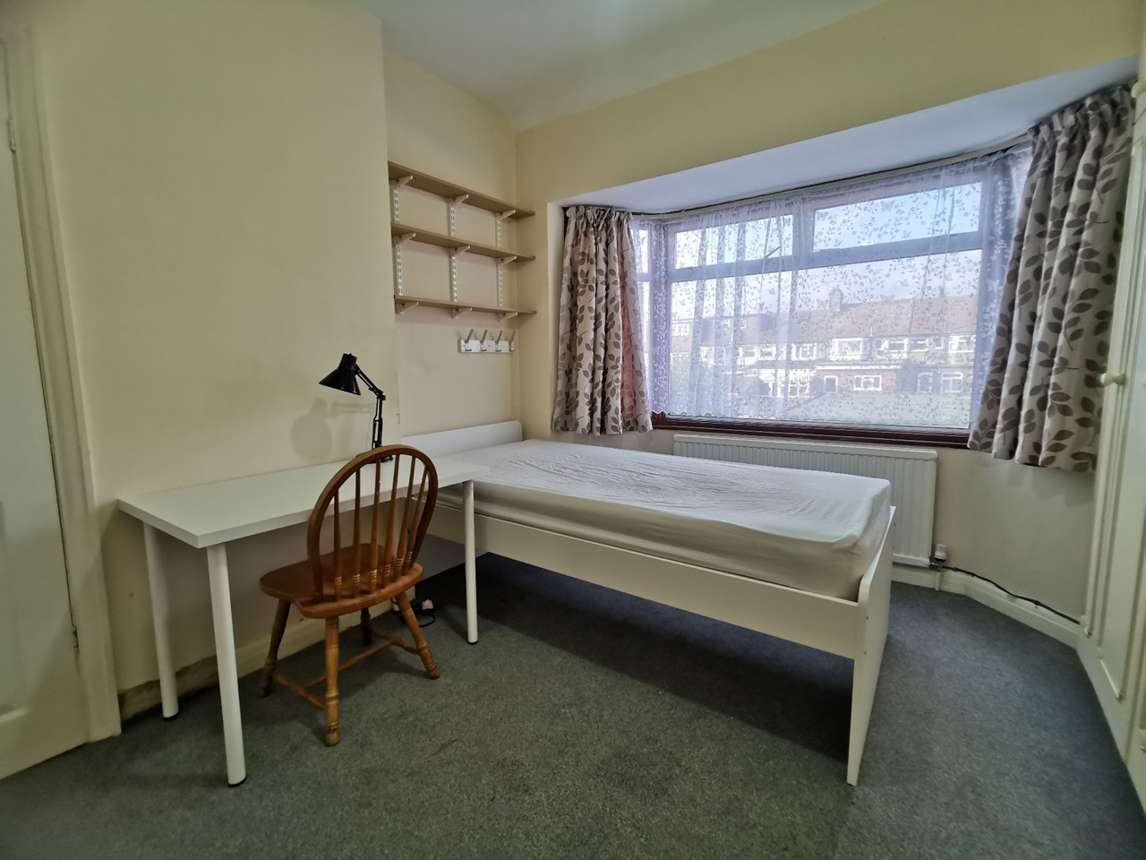 Southall Room in a Shared House, Sunnycroft Road, UB1 To Rent Now for £650.00 p/m