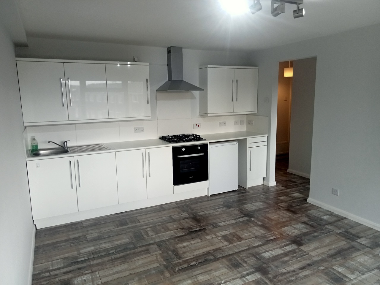 Camberley 2 Bed Flat, Sullivan Road, GU15 To Rent Now for £1,100.00 p/m