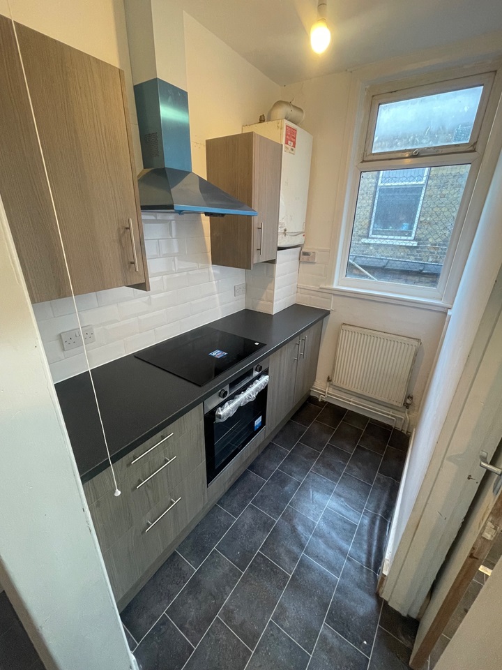 Wealdstone, Harrow Room in a Shared House, High Street, HA3 To Rent