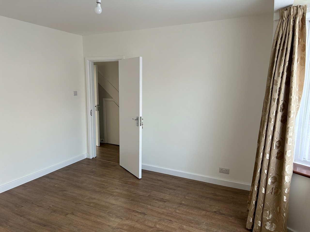 Bedfont 3 Bed SemiDetached House, Iverna Gardens, TW14 To Rent Now