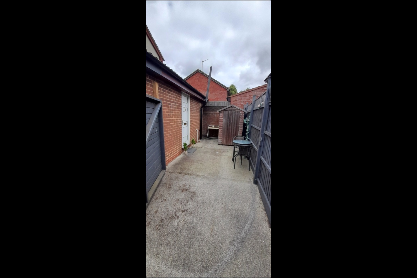 Hertfordshire Studio Flat, Banks Road Wd6 5Qr, WD6 To Rent Now for