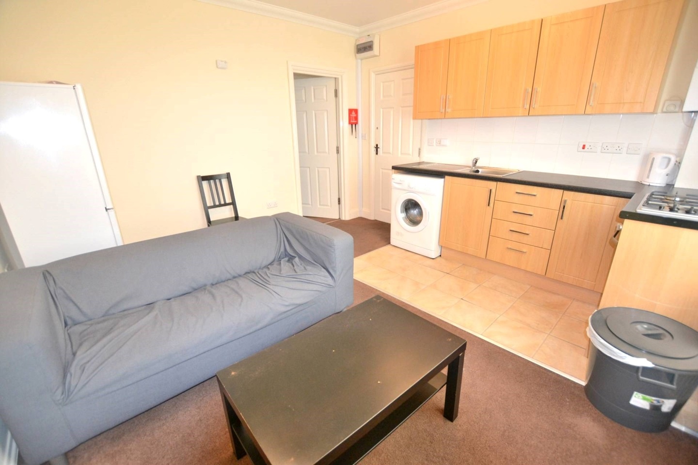 Reading Studio Flat, Watlington Street, RG1 To Rent Now for £2,000.