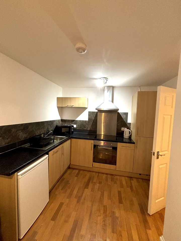 York 1 Bed Flat, Saxon Place, YO31 To Rent Now for £1,100.00 p/m
