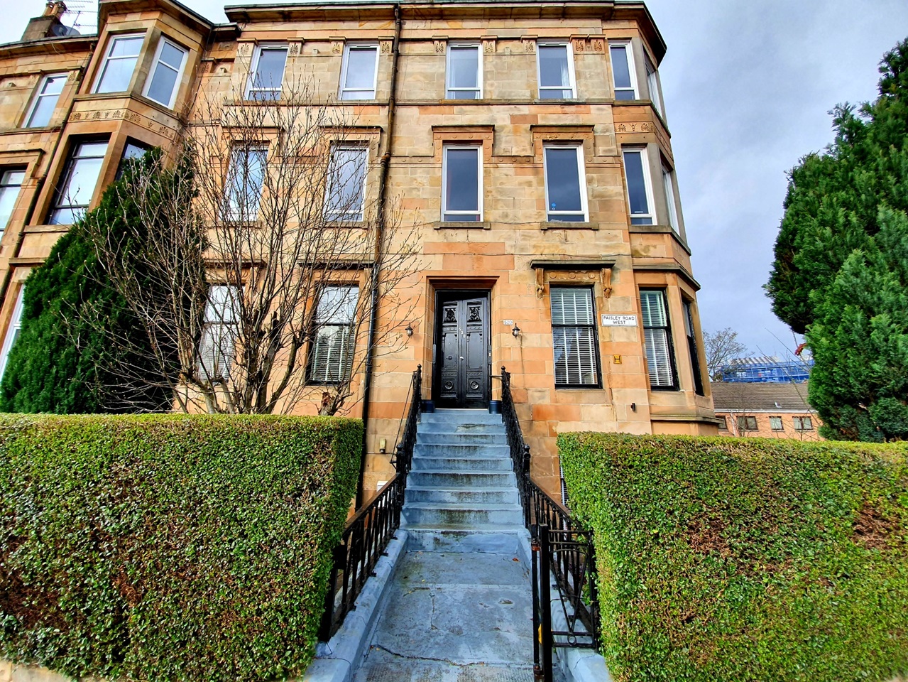 Glasgow Studio Flat, Paisley Road West, G51 To Rent Now for £925.00 p/m