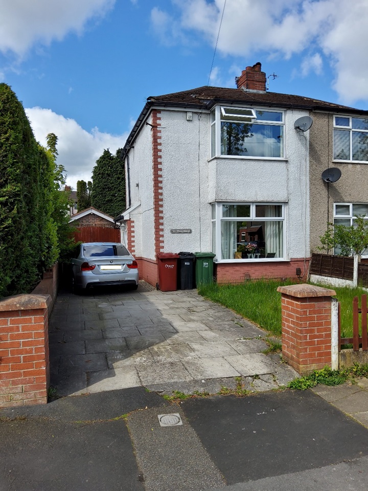 Farnworth, Bolton 2 Bed SemiDetached House, Broadway, BL4 To Rent