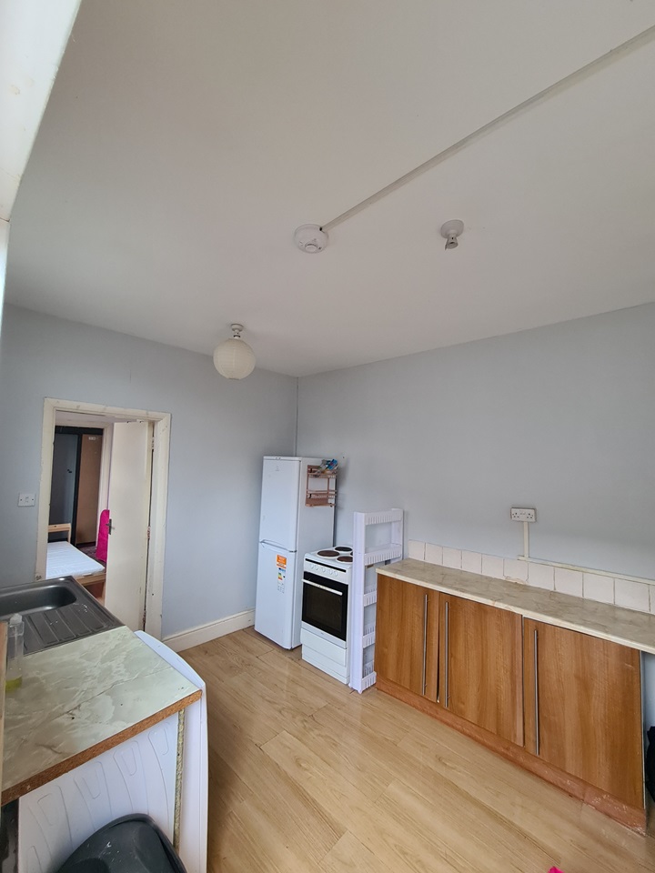 Birmingham Studio Flat, Birchfield Road, B19 To Rent Now for £600.