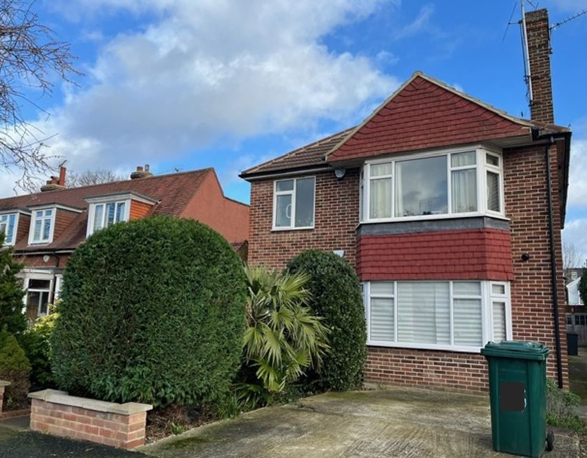 London 2 Bed Flat, Petworth Road, N12 To Rent Now for £1,850.00 p/m