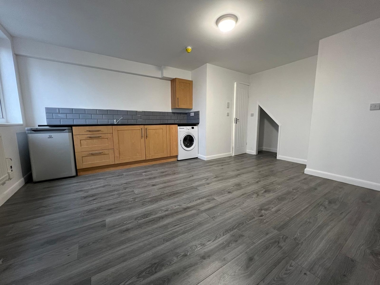 Coventry Studio Flat, Holbrook Lane, CV6 To Rent Now for £695.00 p/m