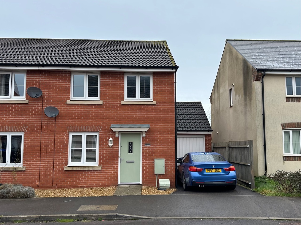 Melksham 3 Bed SemiDetached House, Hawthorn Road, SN12 To Rent Now