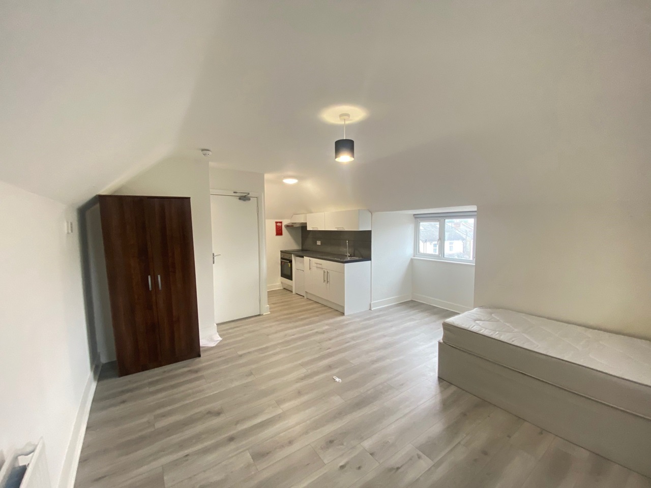 Hounslow Room in a Shared House, Hibernia Road, TW3 To Rent Now for