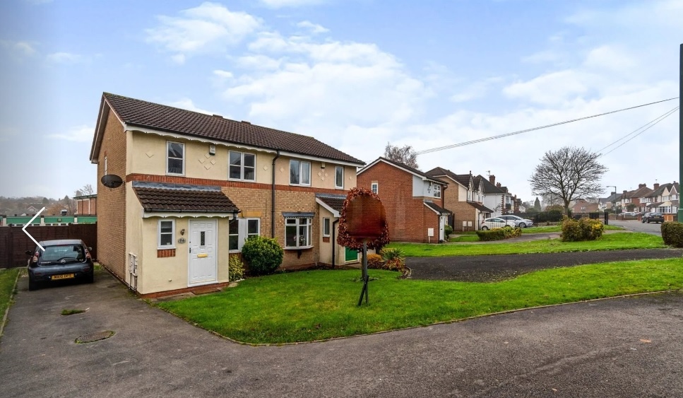 Walsall 3 Bed SemiDetached House, Dartmouth Avenue, WS3 To Rent