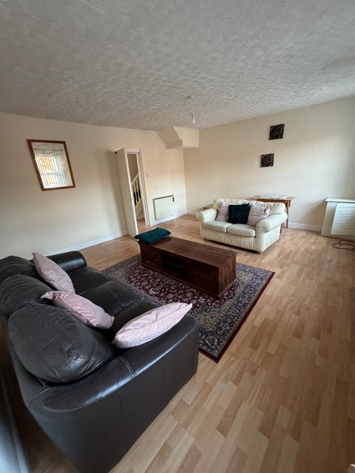 Cheadle 1 Bed Flat, Stockport Road, SK8 To Rent Now for £850.00 p/m