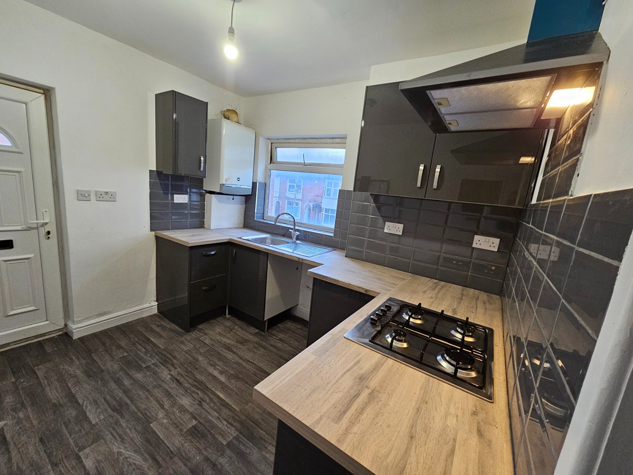 Leicester 3 Bed Flat, Narborough Road, LE3 To Rent Now for £1,000.00 p/m