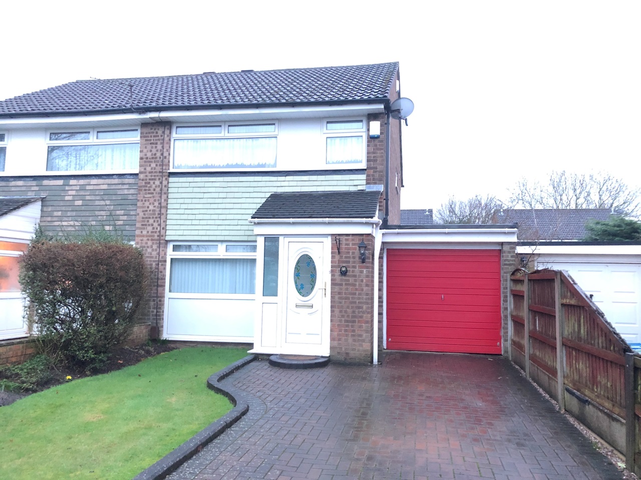 Sale 3 Bed SemiDetached House, Newgate Road, M33 To Rent Now for £