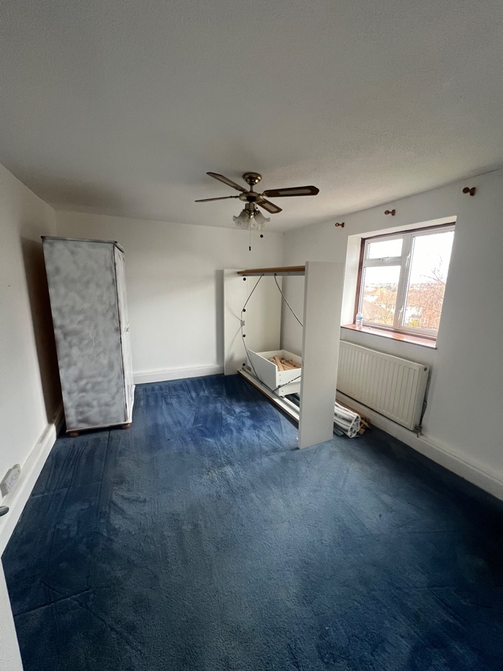 Rainham 1 Bed Flat, Avelon Road, RM13 To Rent Now for £1,250.00 p/m