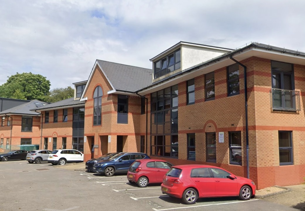 Bourne End 2 Bed Flat, Furlong Road, SL8 To Rent Now for £1,500.00 p/m