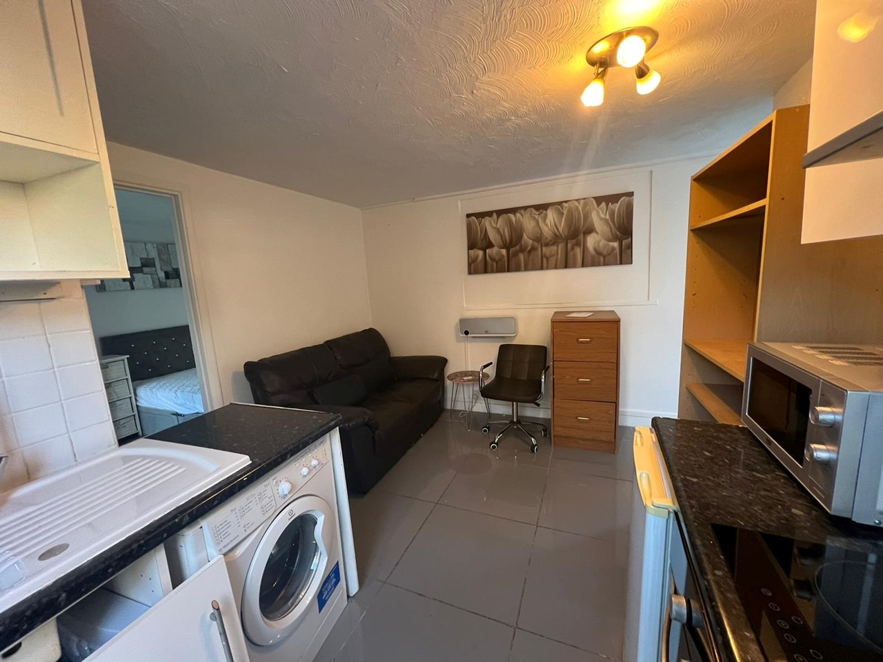 Ilford 1 Bed Flat, Wanstead Park Road, IG1 To Rent Now for £1,200.