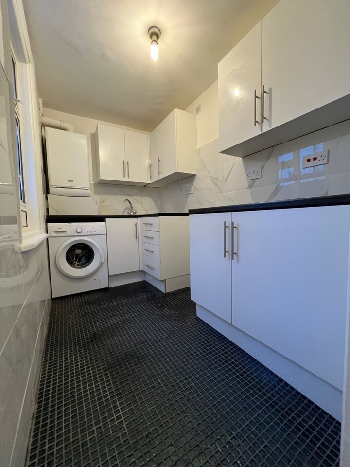 Leytonstone 2 Bed Flat, Ashville Road, E11 To Rent Now for £1,699.
