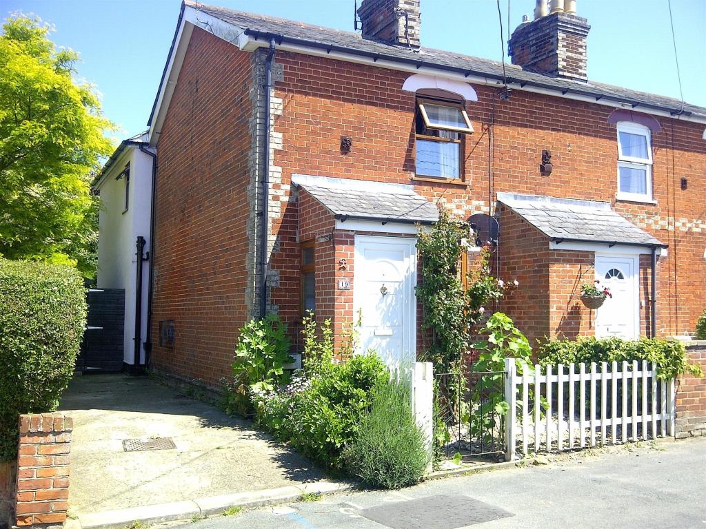 Hadleigh, Ipswich 3 Bed End Terrace, New Cut, IP7 To Rent Now for £995.00 p/m