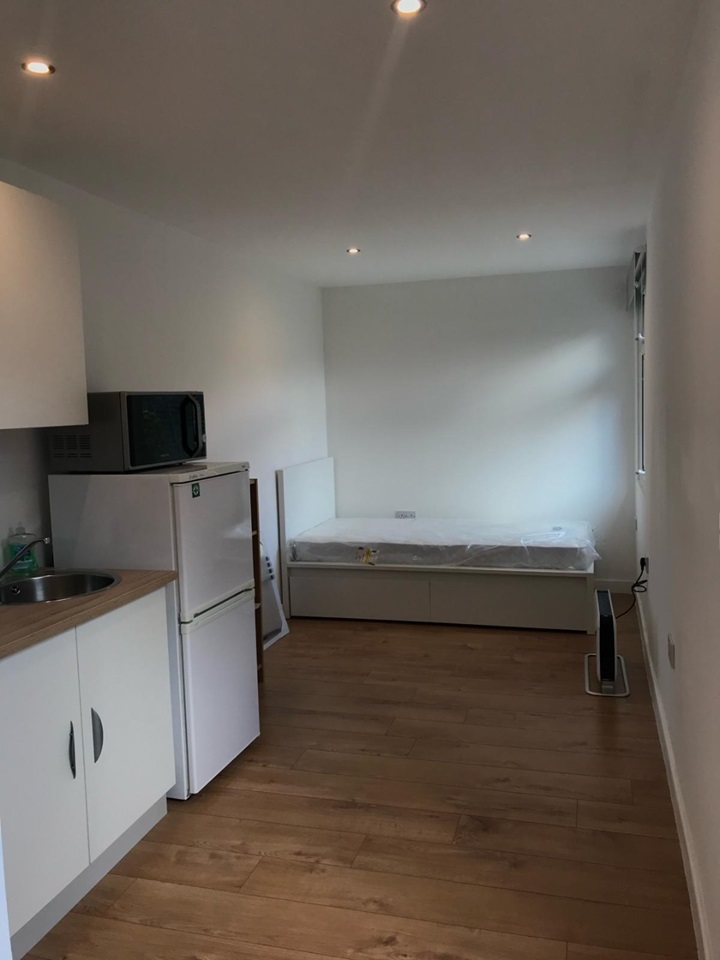 Harrow Studio Flat, Balmoral Road, HA2 To Rent Now for £950.00 p/m