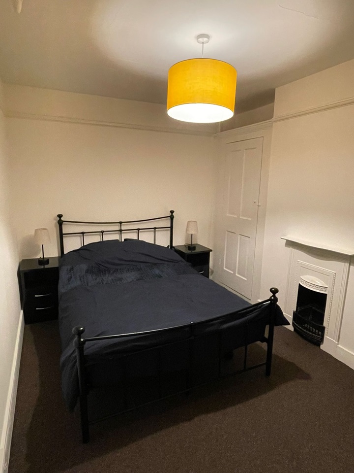 Enfield Room in a Shared Flat, Putney Road, EN3 To Rent Now for £