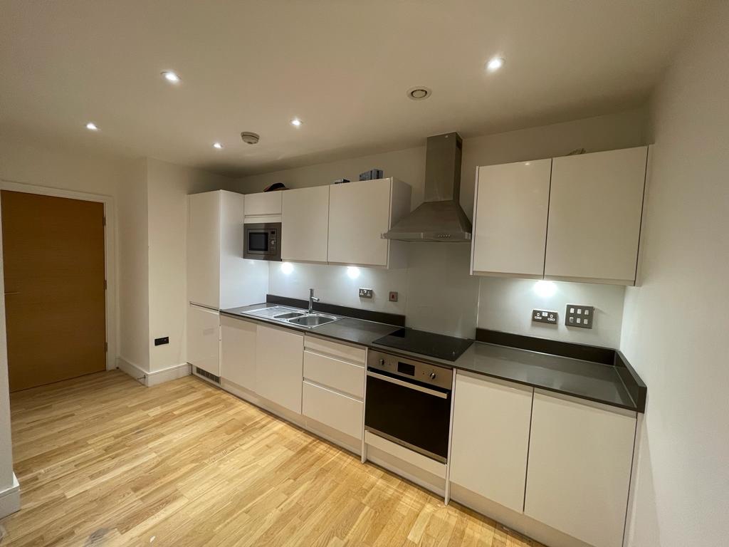 Waltham Cross 2 Bed Flat, Burlington House, EN8 To Rent Now for £1,600.00 p/m