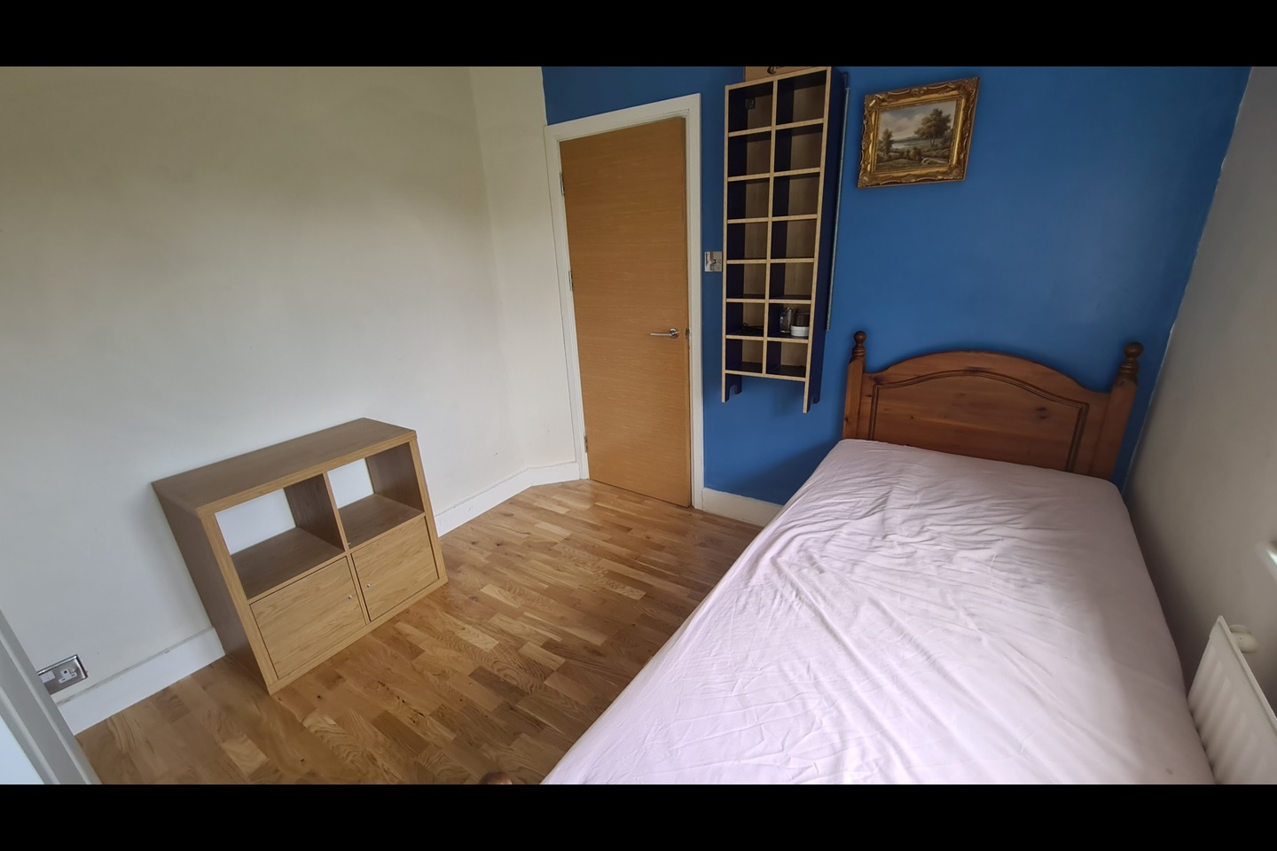 Hertford Room in a Shared House, Close, SG14 To Rent Now