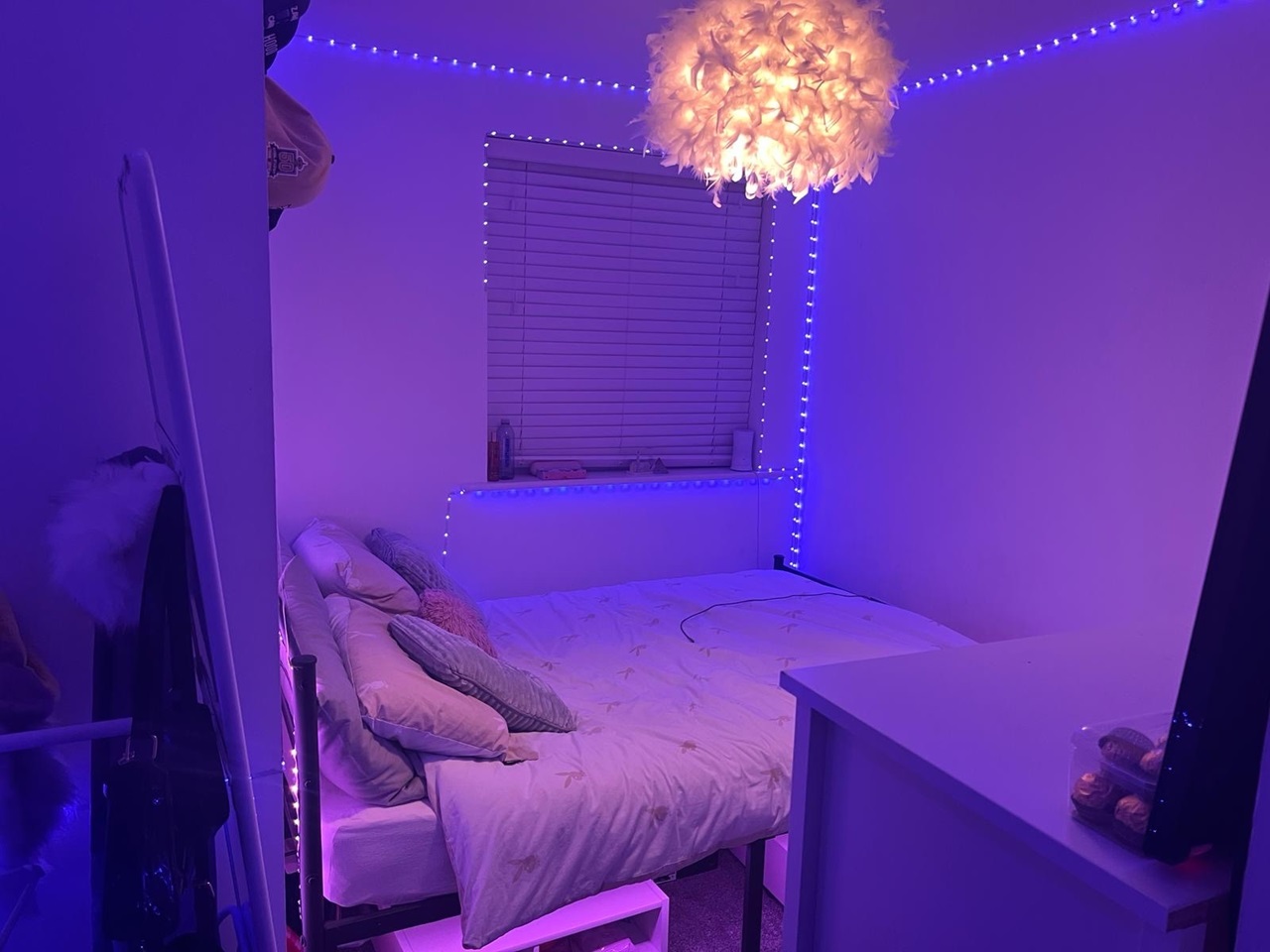 LeighOnSea Room in a Shared Flat, Rayleigh Road, SS9 To Rent Now