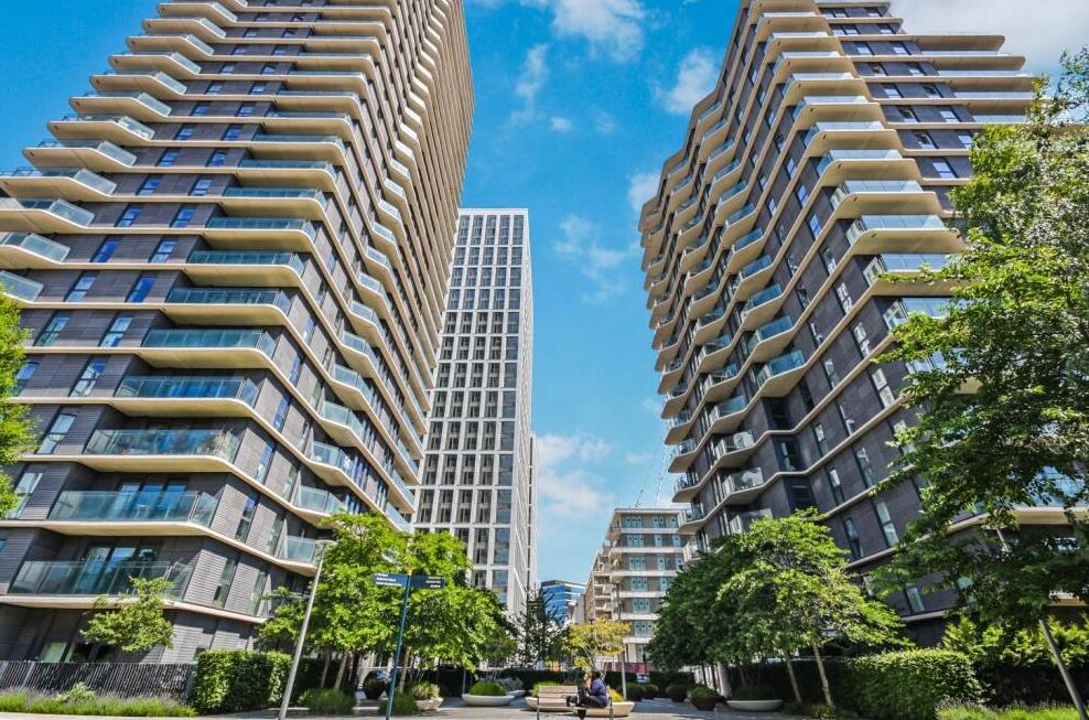 London 1 Bed Flat, Glasshouse Gardens, E20 To Rent Now for £2,200.