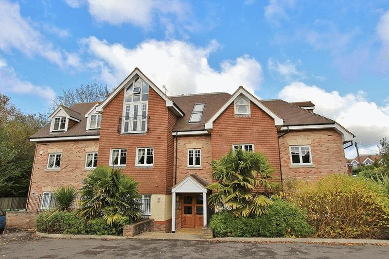 Warlingham 1 Bed Flat, Spire Place, CR6 To Rent Now for £1,250.00 p/m