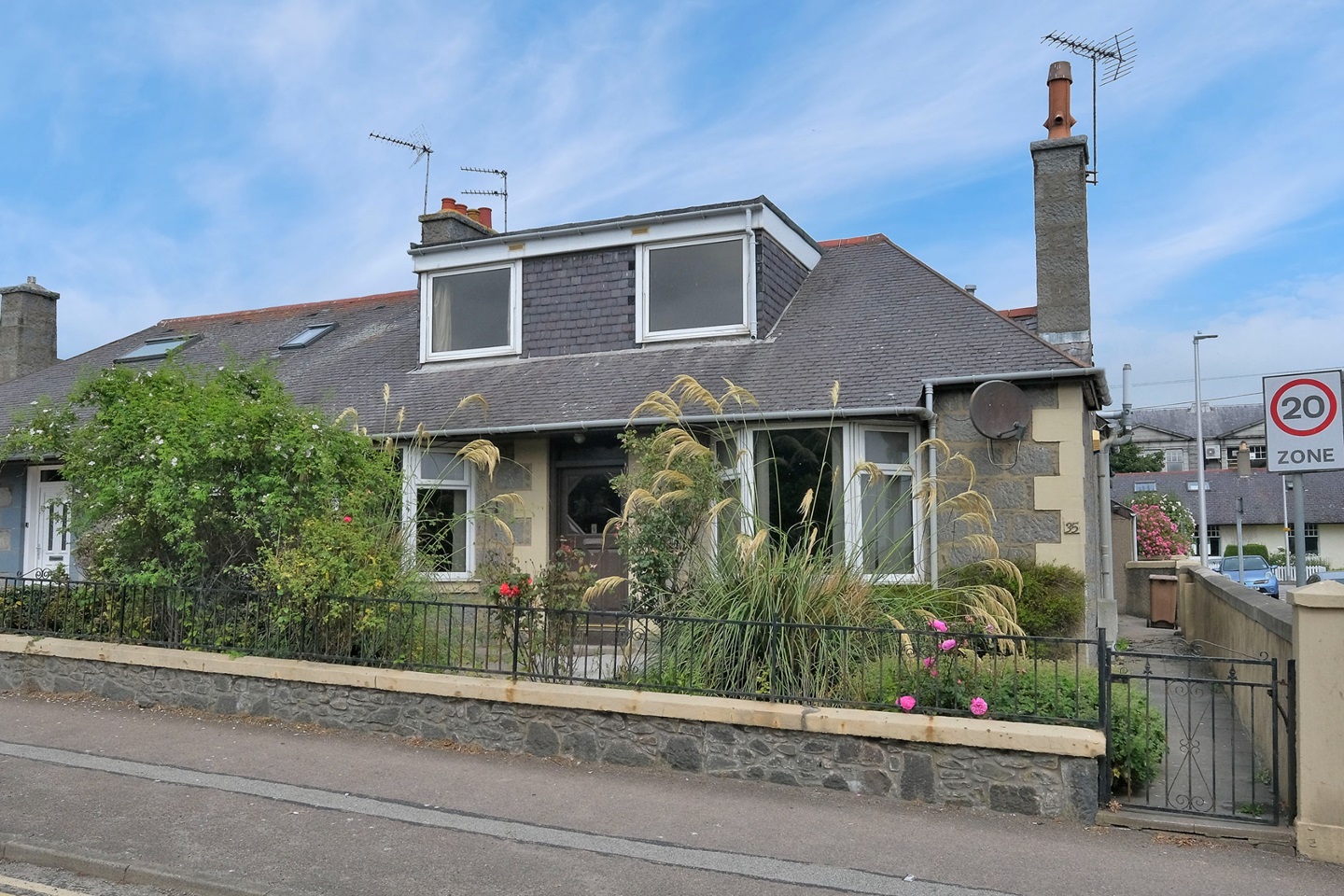 Aberdeen 4 Bed Detached House, St. Machar Drive, AB24 To Rent Now