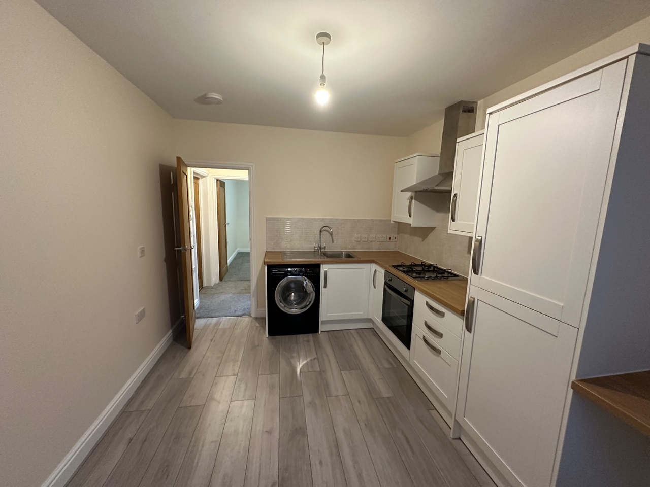 Camberley 1 Bed Flat, London Road, GU15 To Rent Now for £775.00 p/m