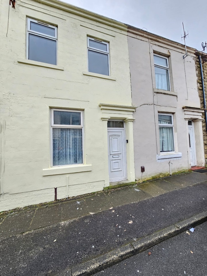 Rishton, Blackburn 3 Bed Terraced House, Burton Street, BB1 To Rent