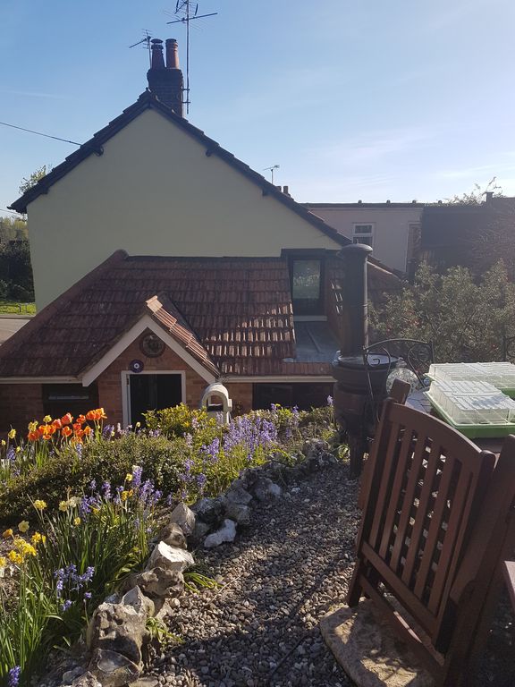 Whitchurch 2 Bed SemiDetached House, Newbury Street, RG28 To Rent Now for £1,150.00 p/m