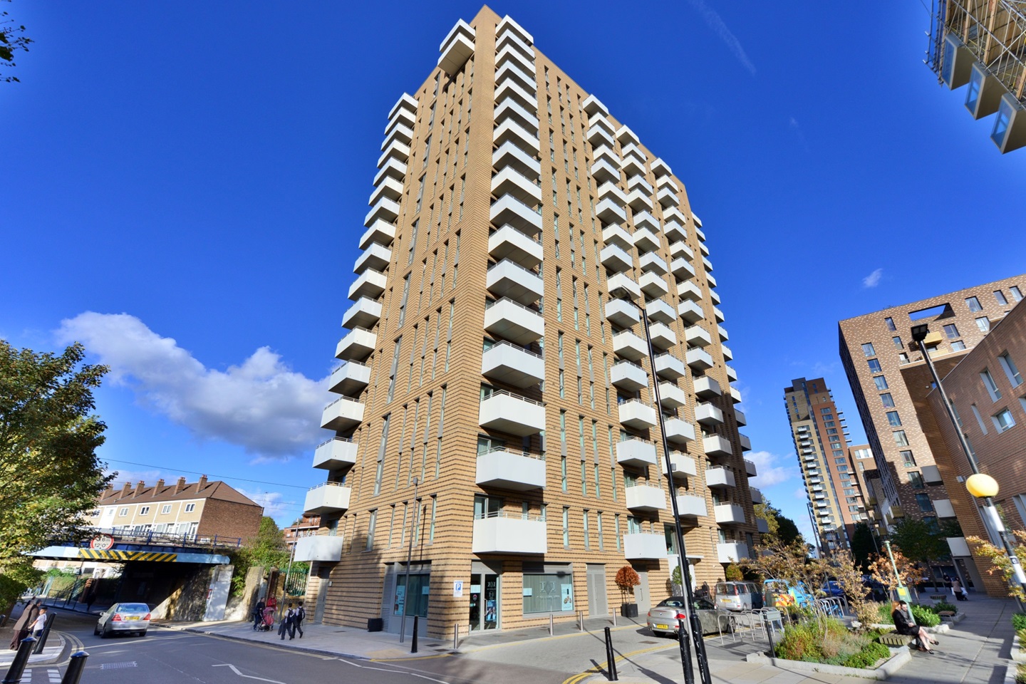 London 1 Bed Flat, Hannaford Walk, E3 To Rent Now for £1,850.00 p/m