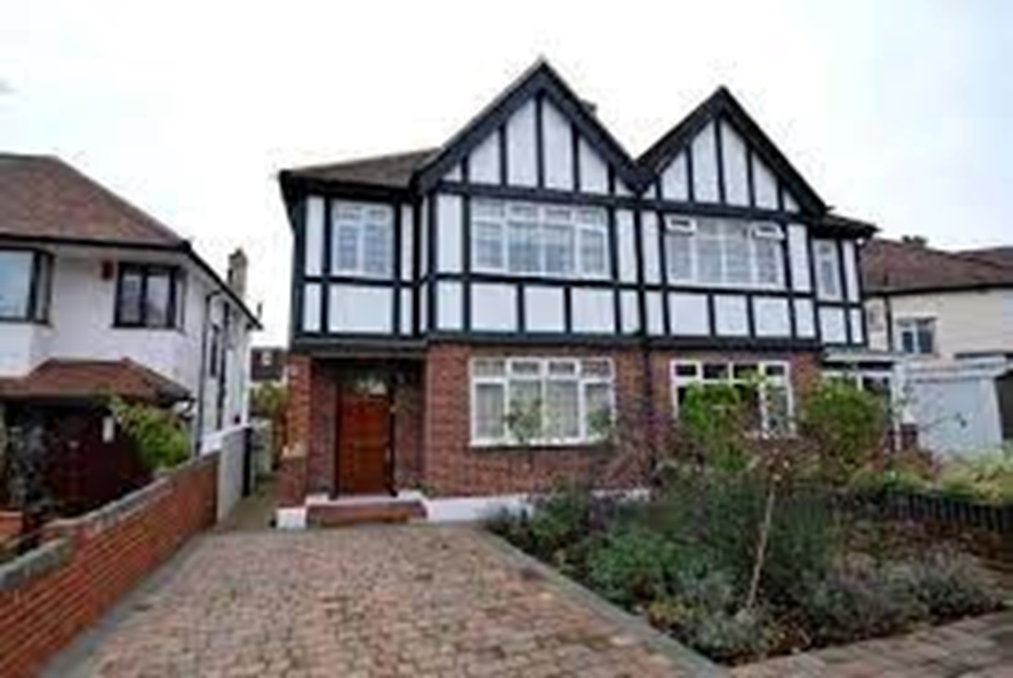 Greenford 3 Bed SemiDetached House, Chinnor Crescent, UB6 To Rent Now for £1,800.00 p/m